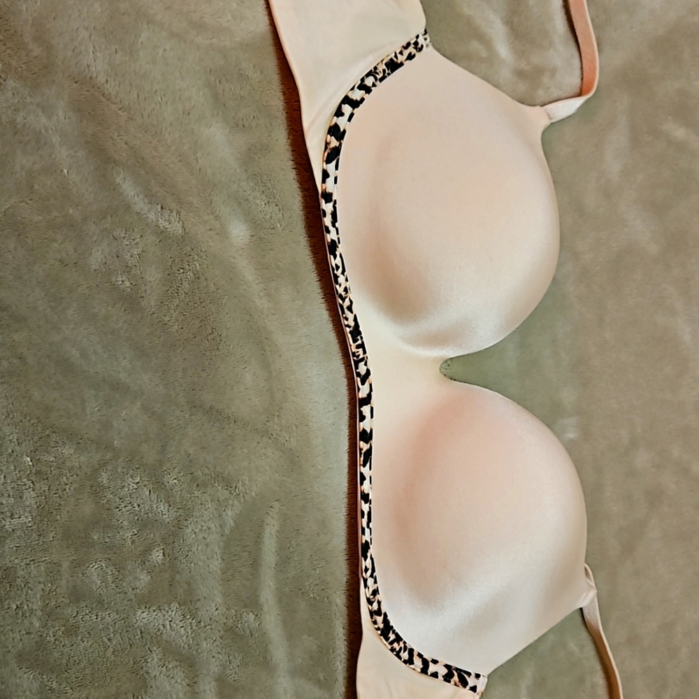 Victoria's secret bra